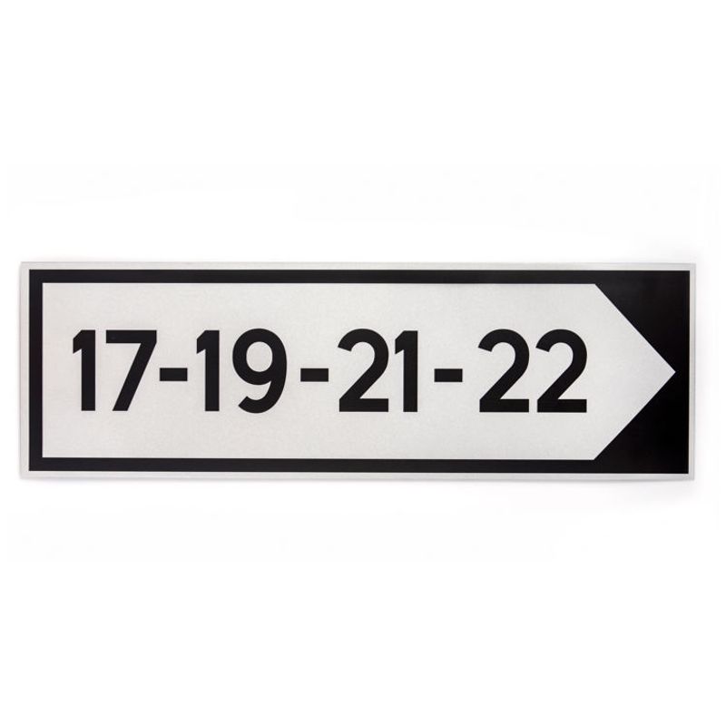 Tilvisningsskilt med veinavn/husnummer dobbeltsidig 16x50 cm