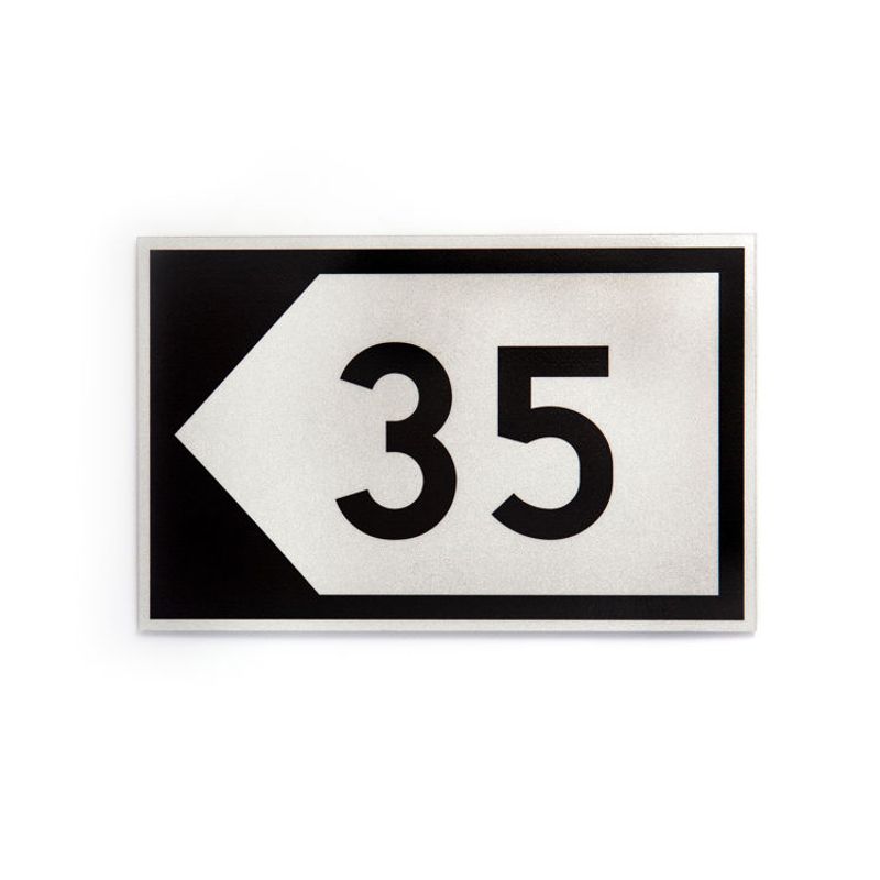 Husnummer på tilvisningsskilt - enkeltsidig  16x25 cm